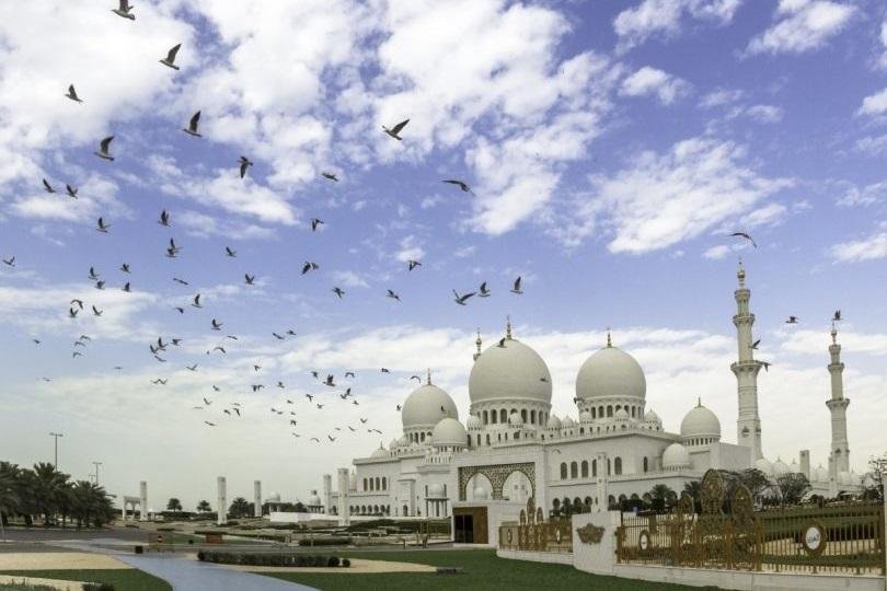Abu Dhabi Tour is Incomplete without visiting these places